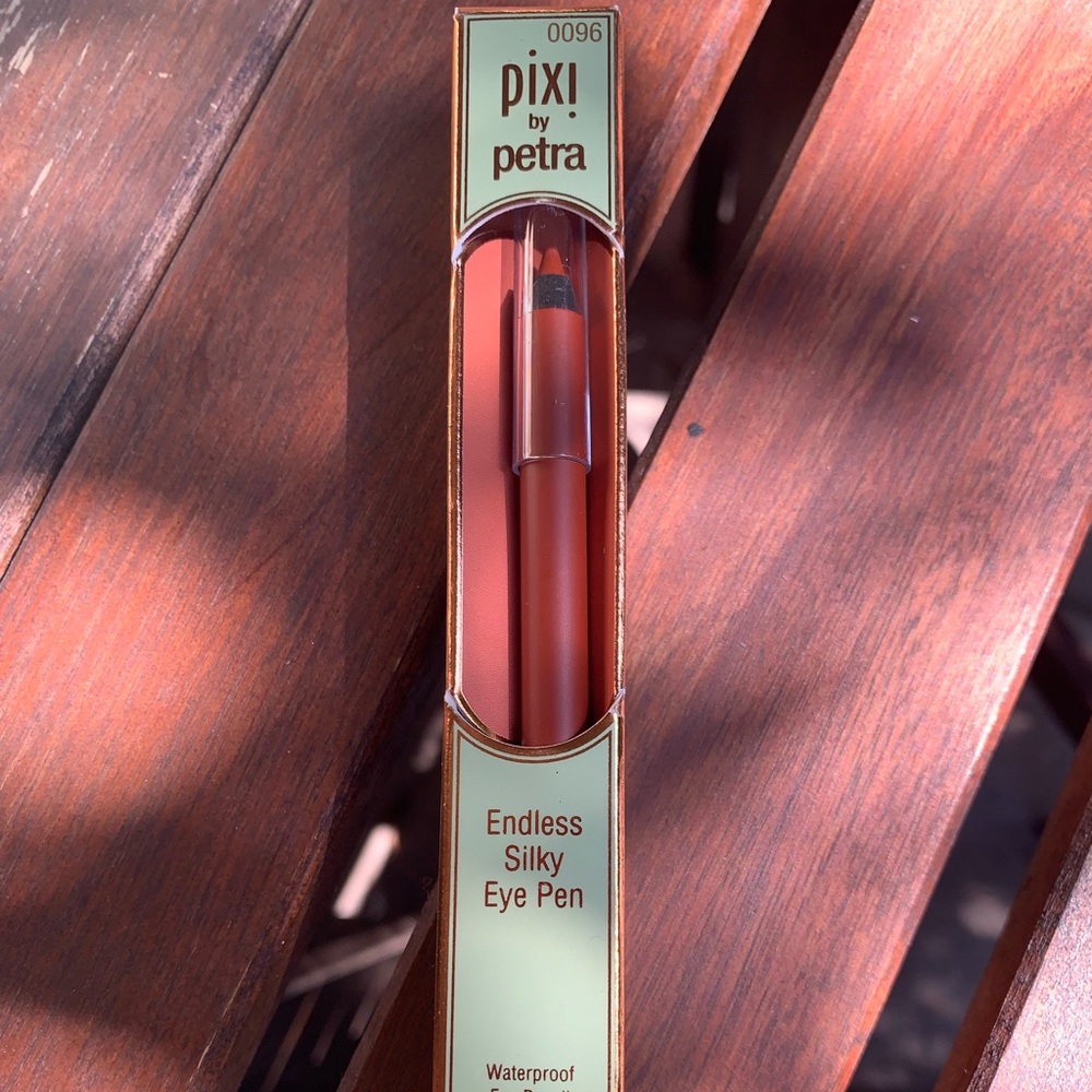 Brand new Pixi by Petra Eye Pen